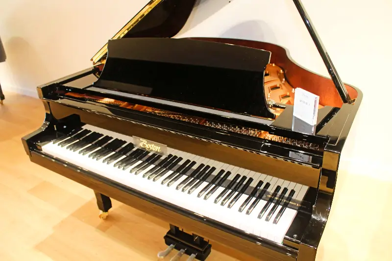 Boston GP156-PE II baby grand piano